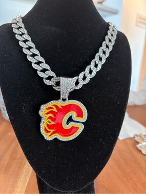 NHL Calgary Flames Pendant Cuban Link Necklace